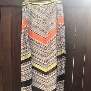 Old Navy maxi skirt size L